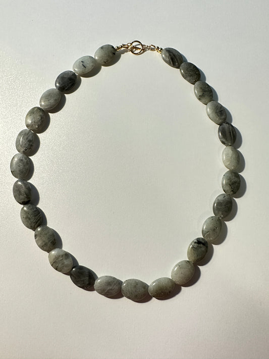 18mm Green Labradorite Oval Beaded Necklace